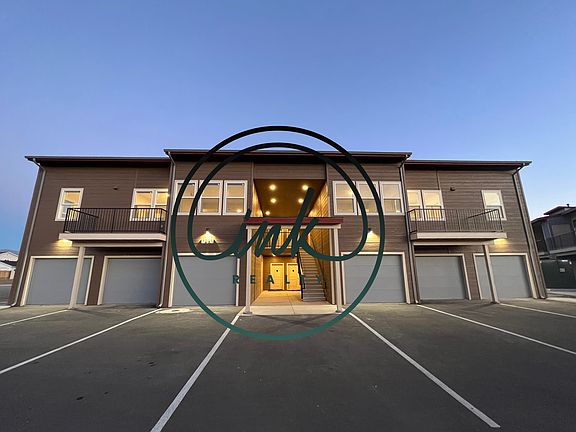 2nd image of 1261 Crestmore Dr #212
