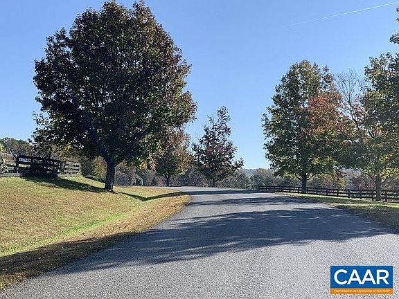 2nd image of White Eagle Ln