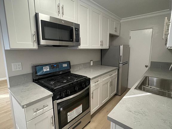 2nd image of 8931 Guthrie Ave