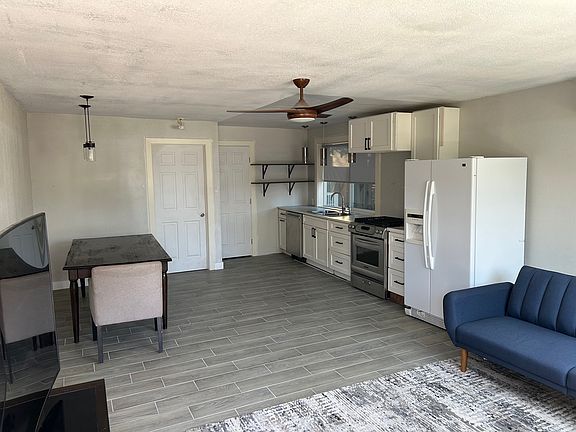 2nd image of 1262 Taylor Rd #1