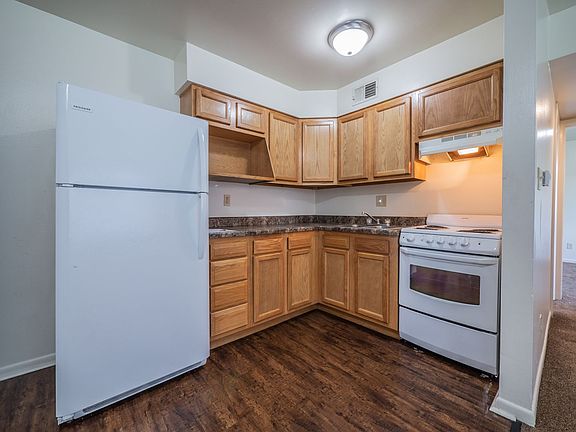 4th image of 1121-1115 N College Dr #29