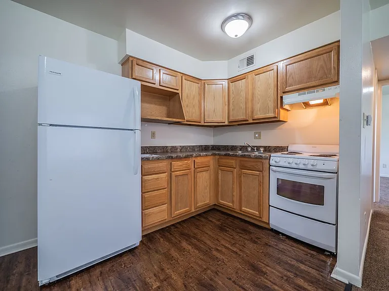 Campus View Apartments — Photo 64