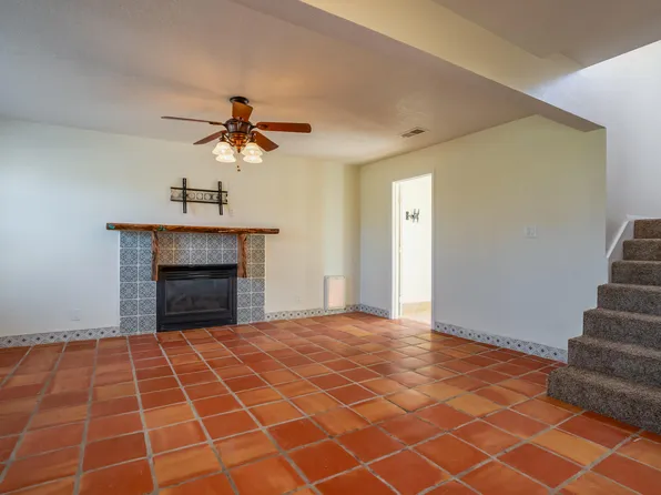 6940 Topeka Hills Dr NE, Rio Rancho, NM 87144