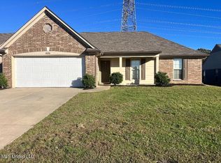 8888 Smith Ranch Dr, Southaven, MS 38671