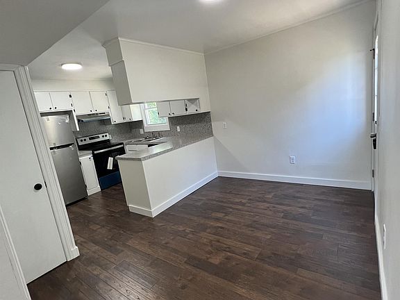 3rd image of 175 Bell Court Dr #9