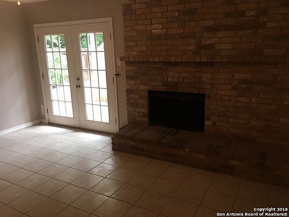 5th image of 4720 Oakfield Way