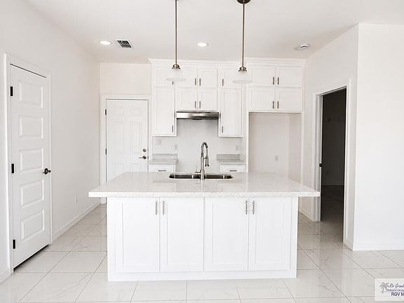 2nd image of 1149 Miami