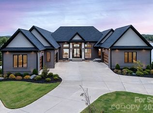 224 Clearwater Ct, Norwood, NC 28128