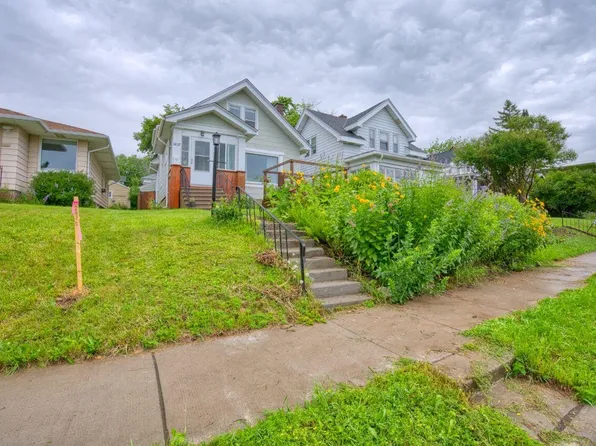 1217 E 9th St, Duluth, MN 55805