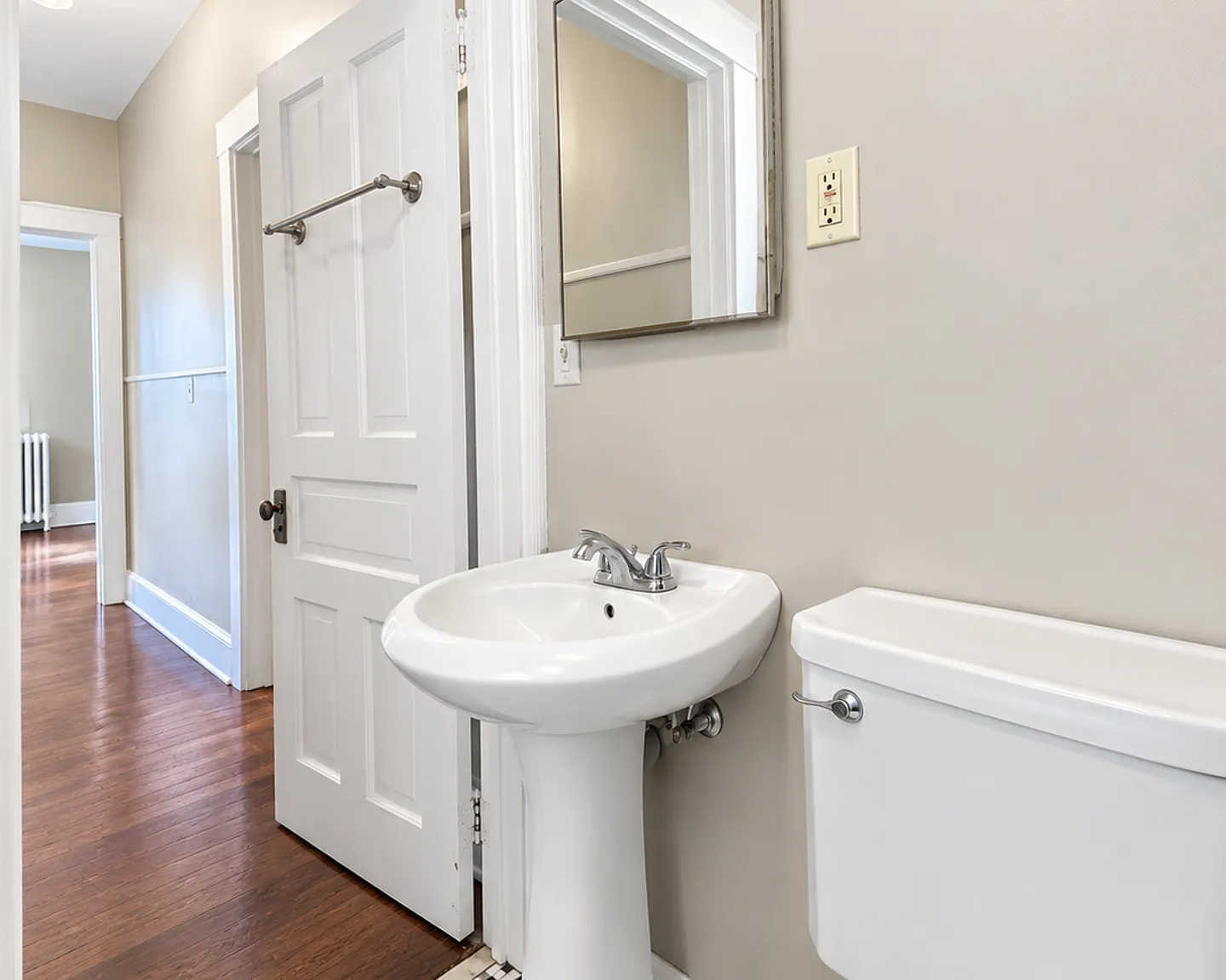 Charming Fourplex in a Prime St. Paul Location Near St. Thomas — Photo 4
