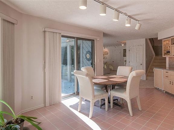 3rd image of 6414 Hidden Hills Dr