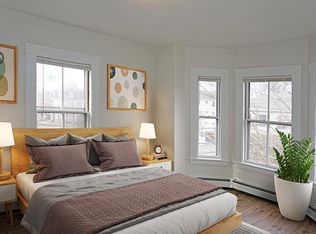 29 Maple St #2L, Waltham, MA 02453