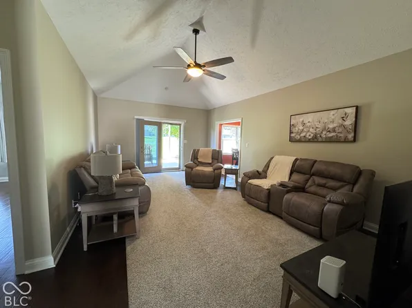 112 Cardinal Ln, Alexandria, IN 46001
