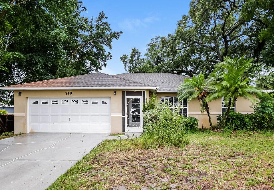 719 Rue Labeau Cir
