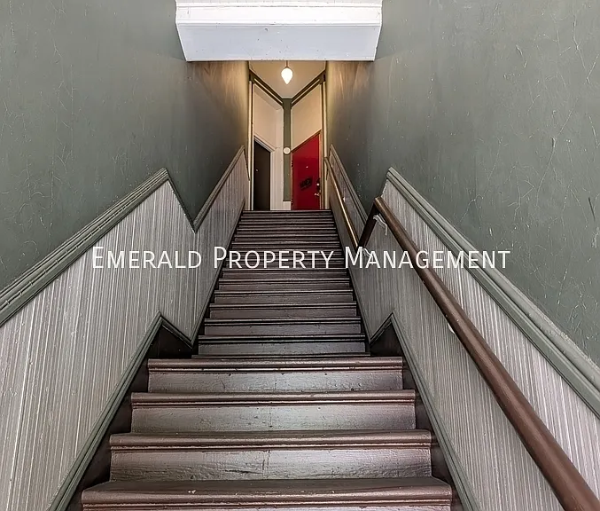 514 E State St #1 — Photo 3