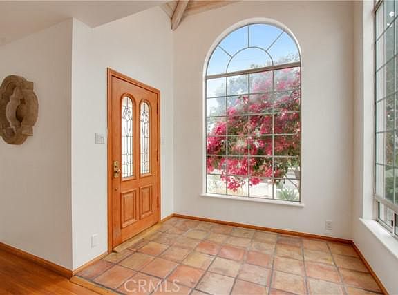 3rd image of 533 Avenue C