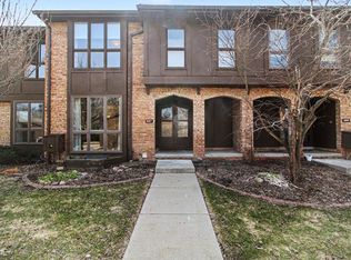 887 Greenhills Dr, Ann Arbor, MI