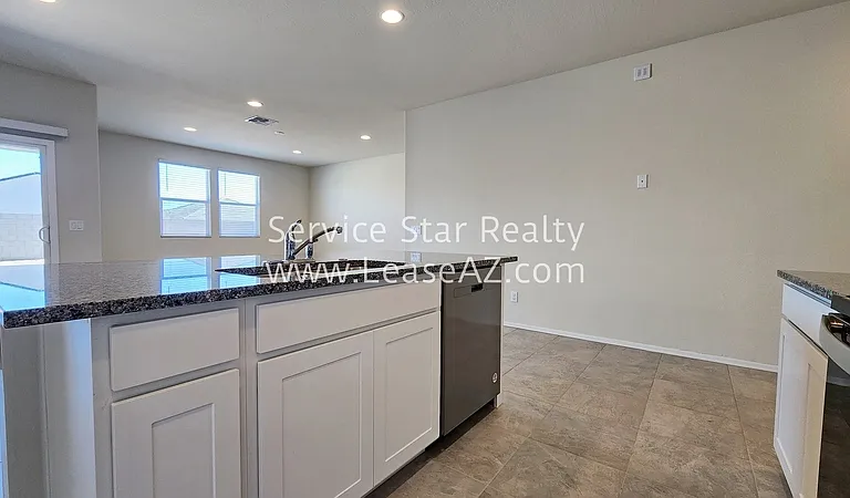 1171 W Del Monte Pl — Photo 8