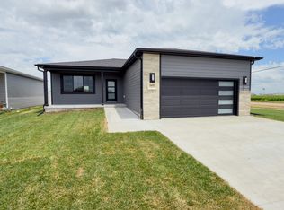 3403 X Ave, Kearney, NE 68847