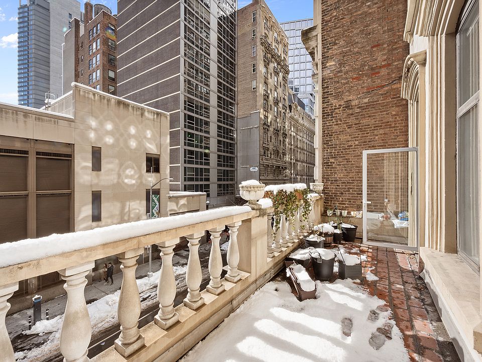 1st image of 23 W 31st St APT 3
