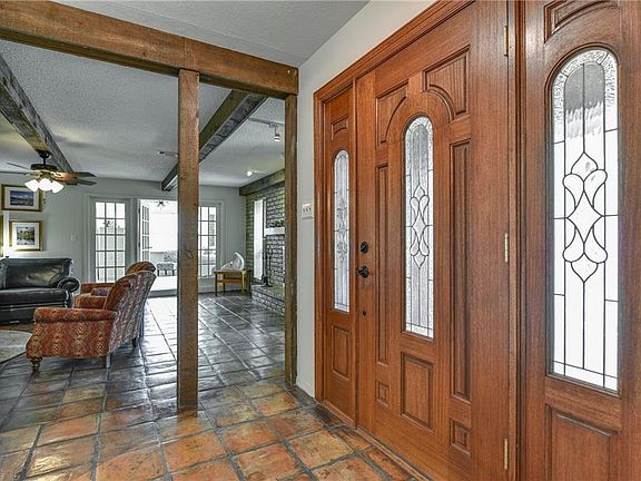 5th image of 3711 Astoria Dr