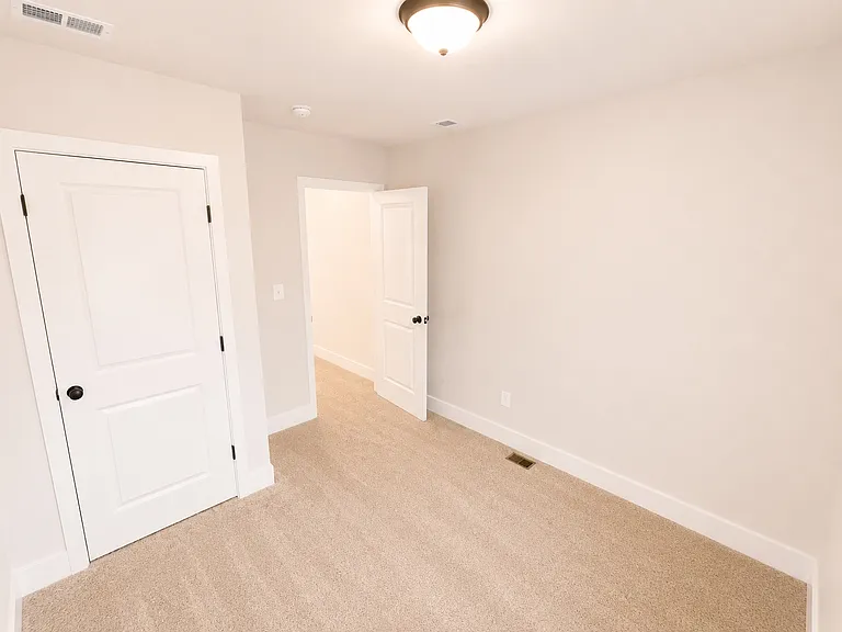 432 Bonsal St — Photo 12