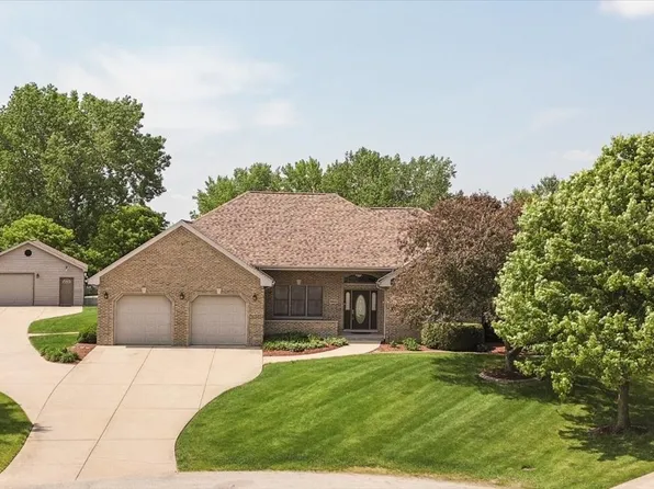 18854 S Palomino Ct, Shorewood, IL 60404