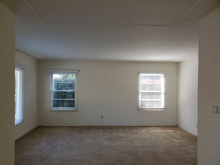 3414 N Mountain View Dr — Photo 6