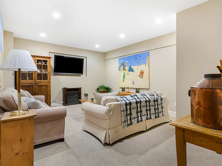 138 Malloy Dr — Photo 21