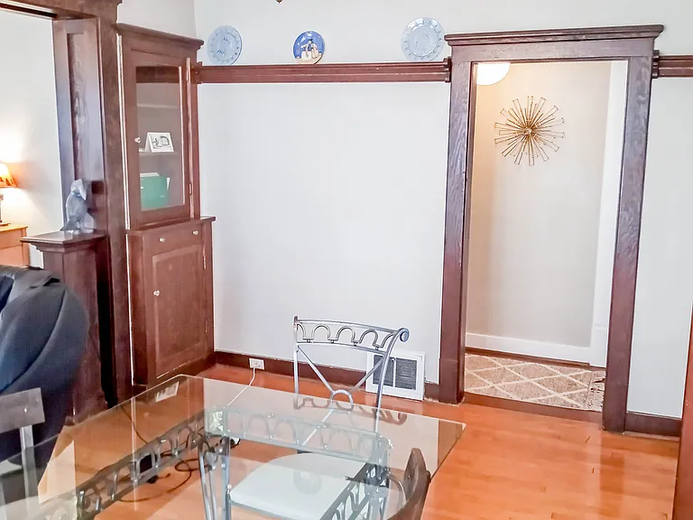 29 Burlington Ave — Photo 5