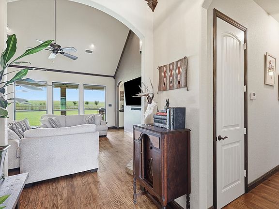 5th image of 160 Vista Ridge N