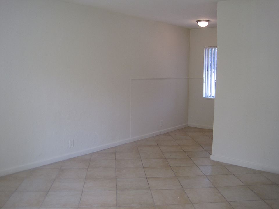 1st image of 2506 Oceanview Ave