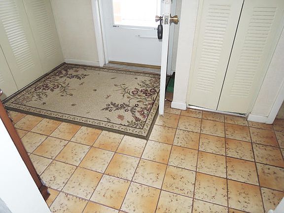 2nd image of 1223 S Lakes End Dr APT A2