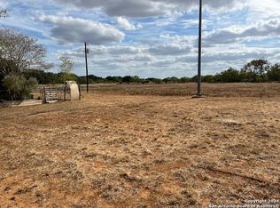 324 PR 326, Jourdanton, TX 78064