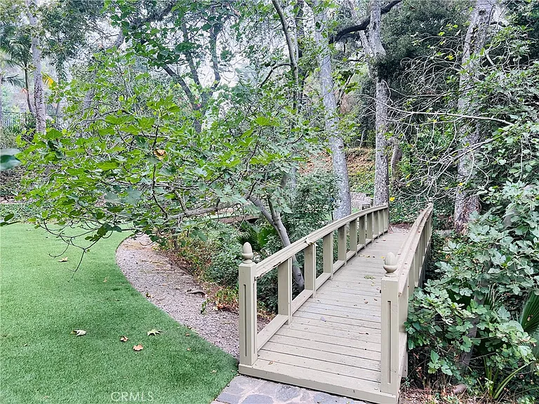 4110 Woodleigh Ln — Photo 30