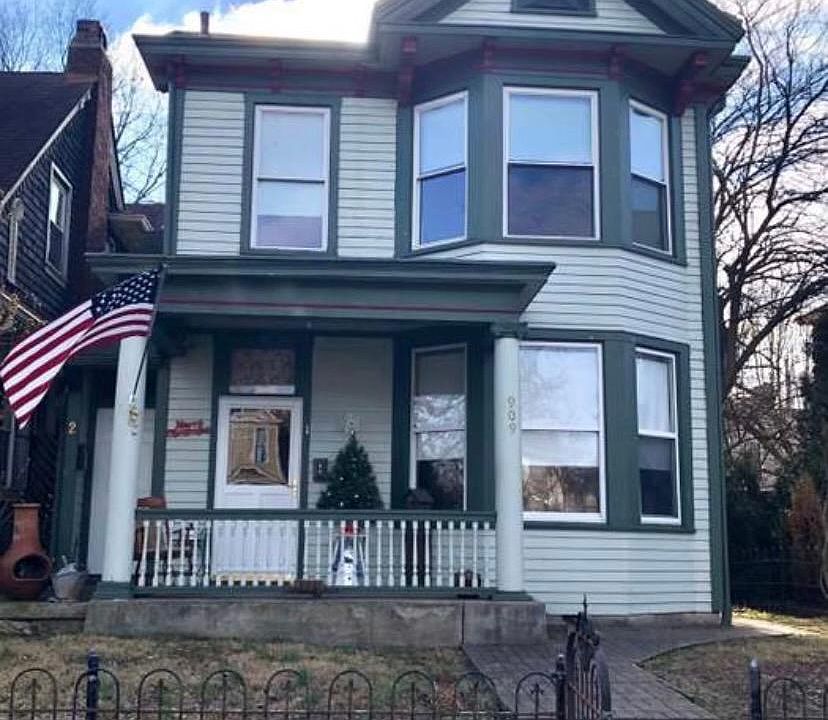 1st image of 909 Campbell Ave #4