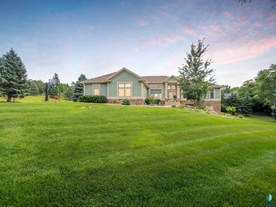 3000 S Saint Francis Ln, Sioux Falls, SD, 57103