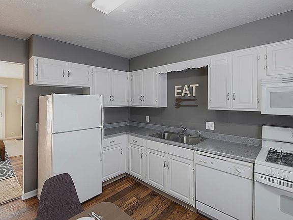 4th image of 11104 Lamp St #442