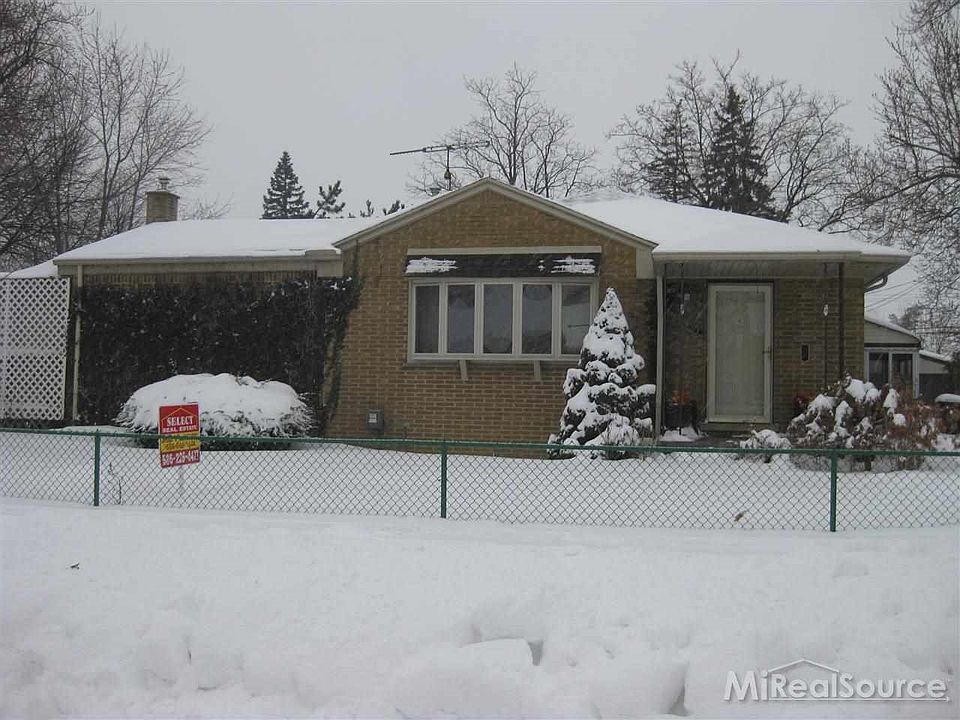 1st image of 27331 Blum St