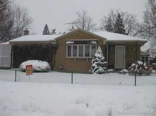 27331 Blum St, Roseville, MI 48066