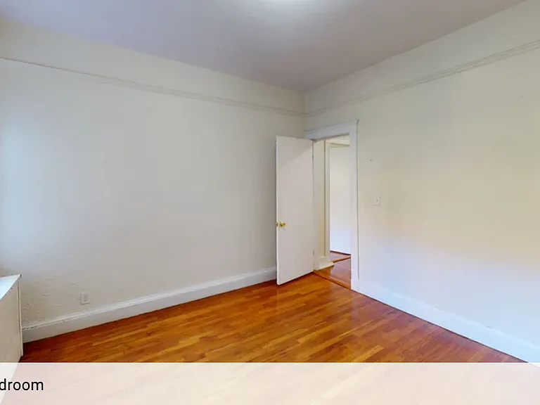70 Chiswick Rd #12 — Photo 17
