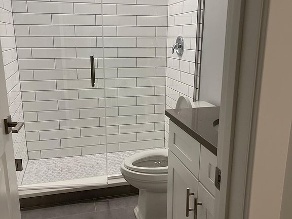 5th image of 2100 N Sedgwick St #2ybeamh81
