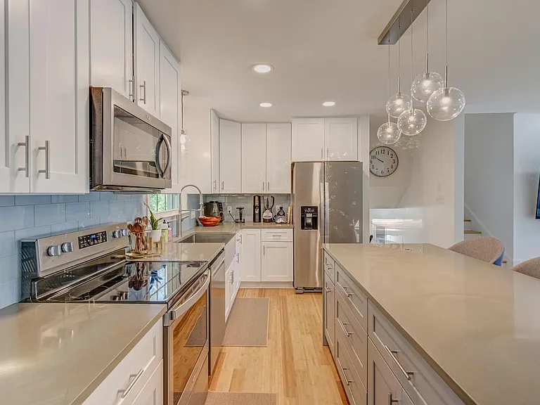 5600 Laniel Ct — Photo 10