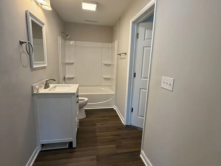 228 College Dr — Photo 16