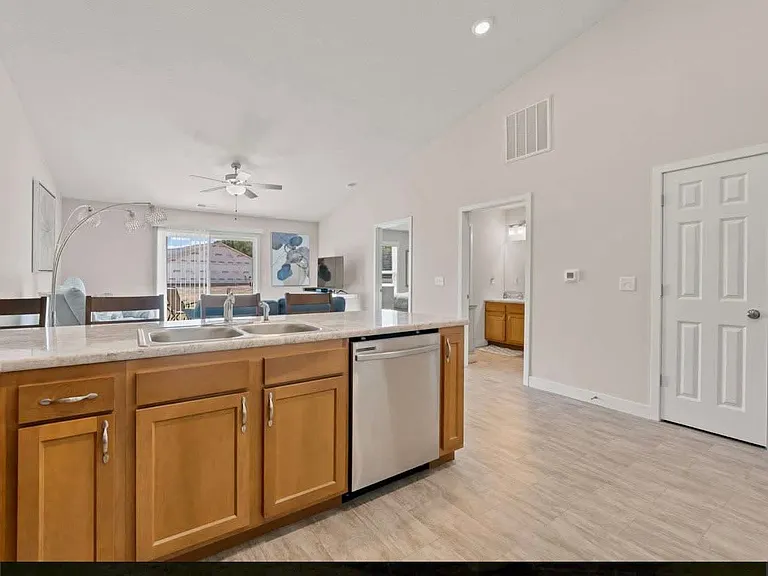 9213 Earlmont Dr — Photo 6