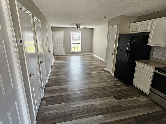 4th image of 1411 Brookline Ave SW #21