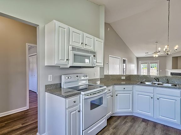 4th image of 229 Saluda Woods Pl