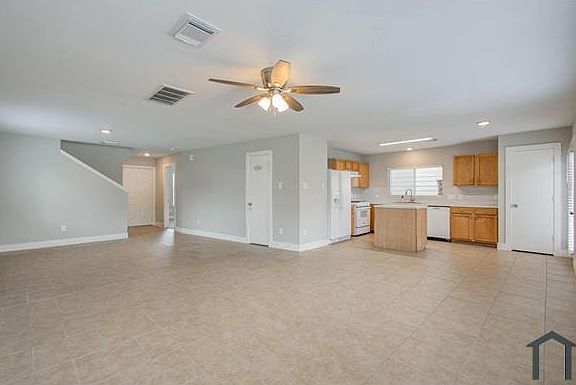3rd image of 1210 Verde Trails Dr