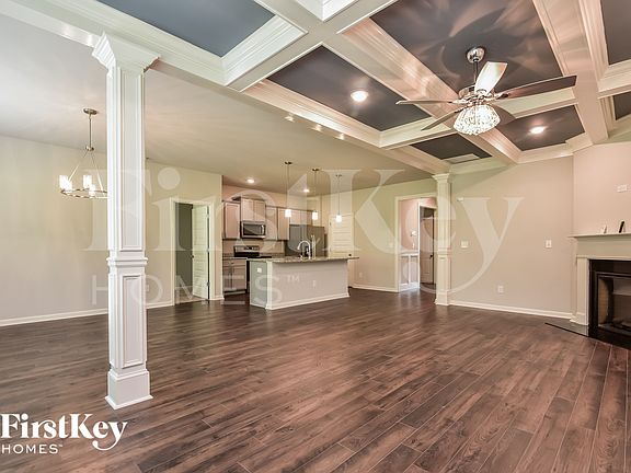 4th image of 8065 Highland Dr SW