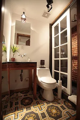 Rented by Zone Corp | media 26